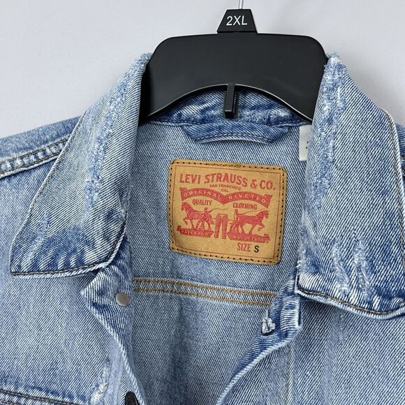 Levi’s Women’s Small Distressed Jean Jacket Trucker Light Wash Holes 100% Cotton - Picture 5 of 11